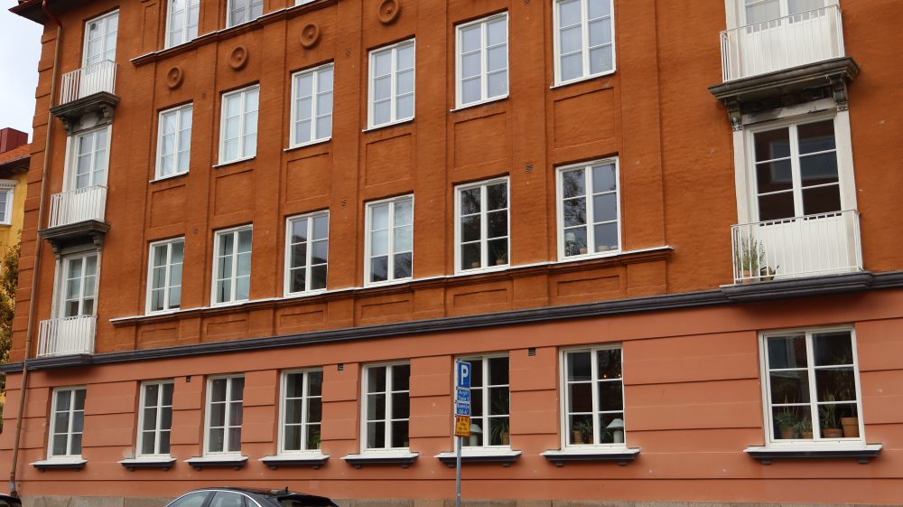 Måttbeställda fönster på Skavdronsgatan i Malmö